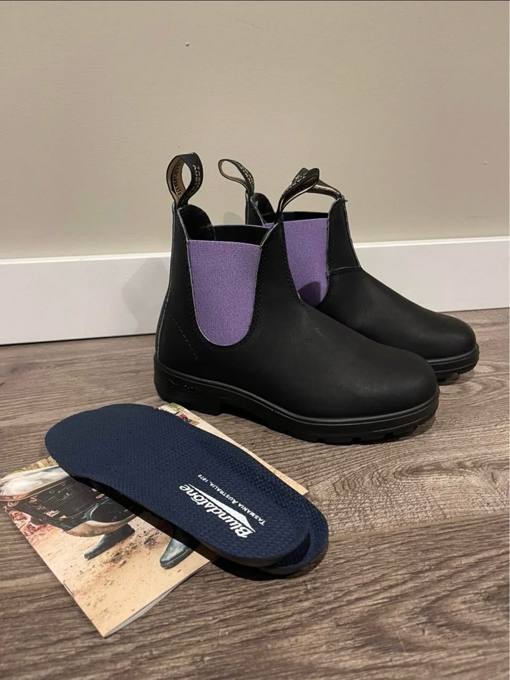 Blundstone Black Chelsea Boots with Purple Elastic Panels